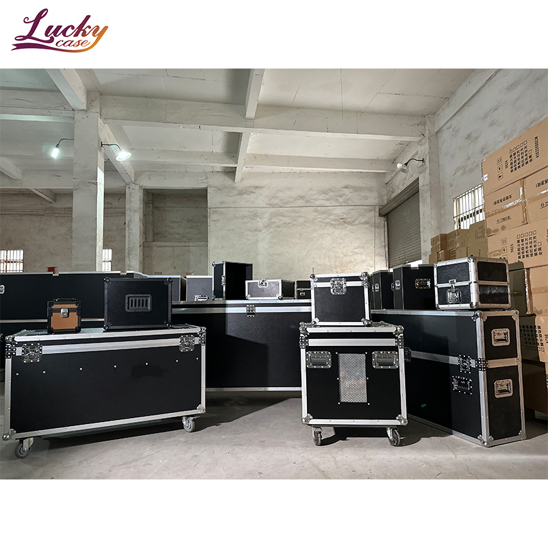 https://www.luckycafactory.com/flight-case/