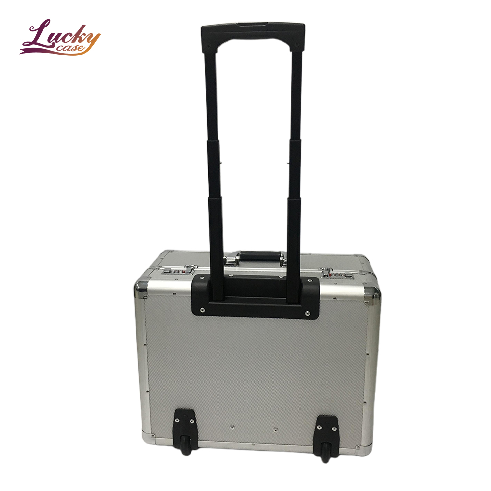 https://www.luckycasefactory.com/briefcase/