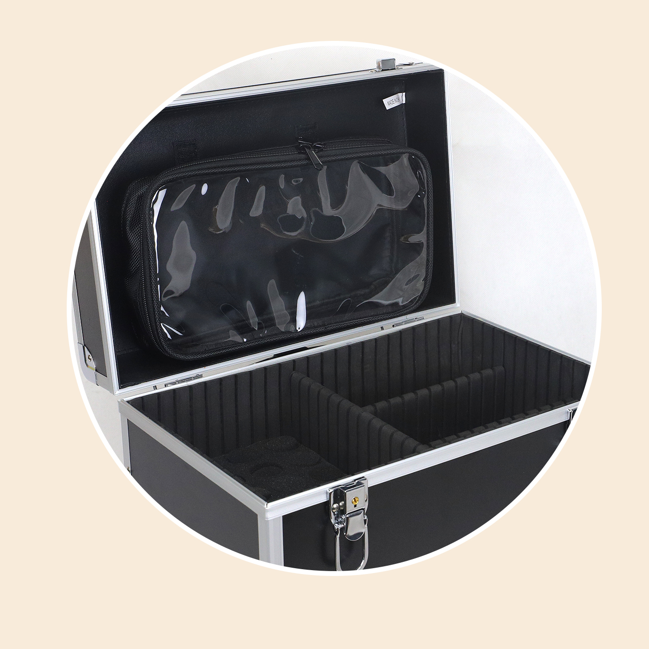 https://www.luckycasefactory.com/rolling-makeup-case/