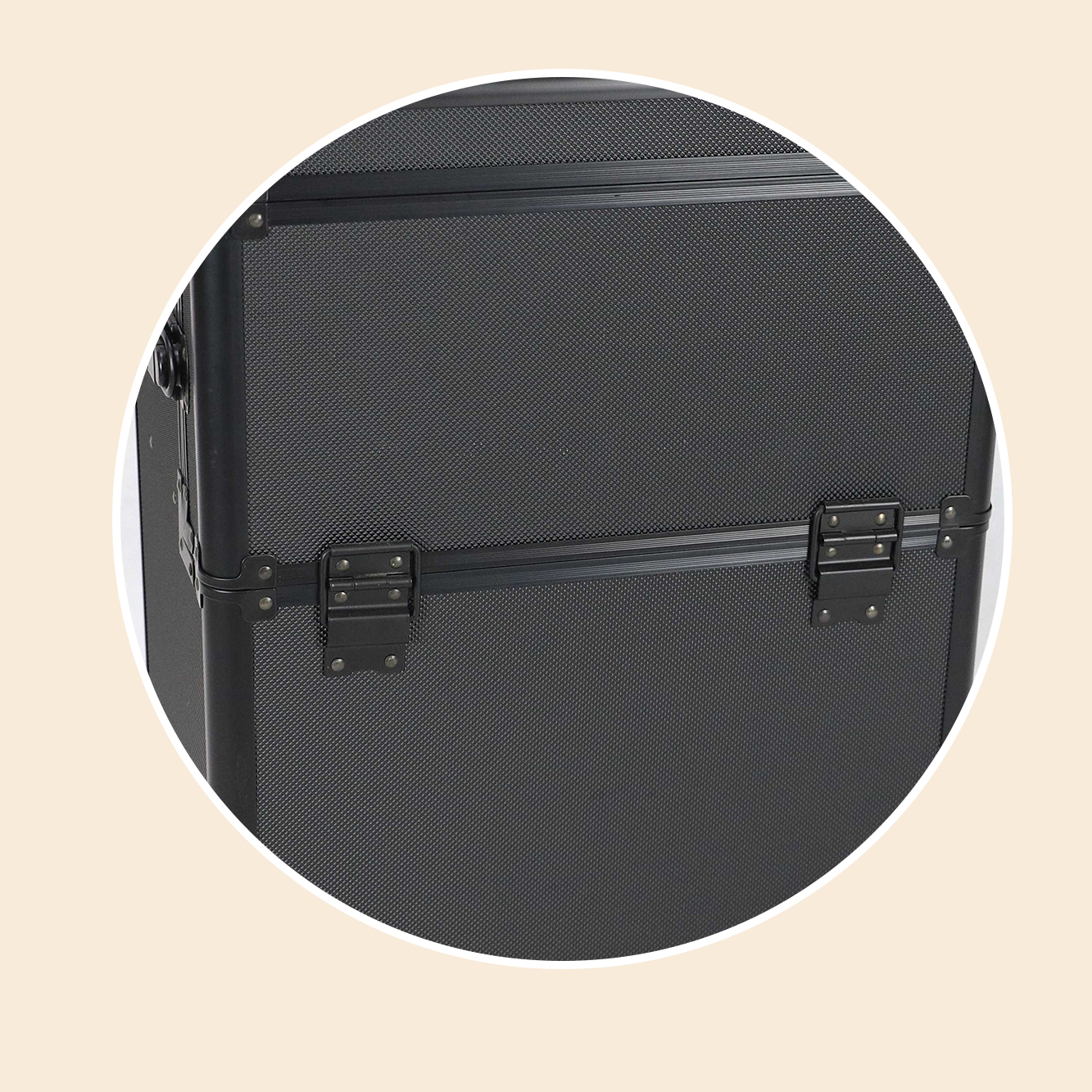 https://www.luckycasefactory.com/rolling-makeup-case/